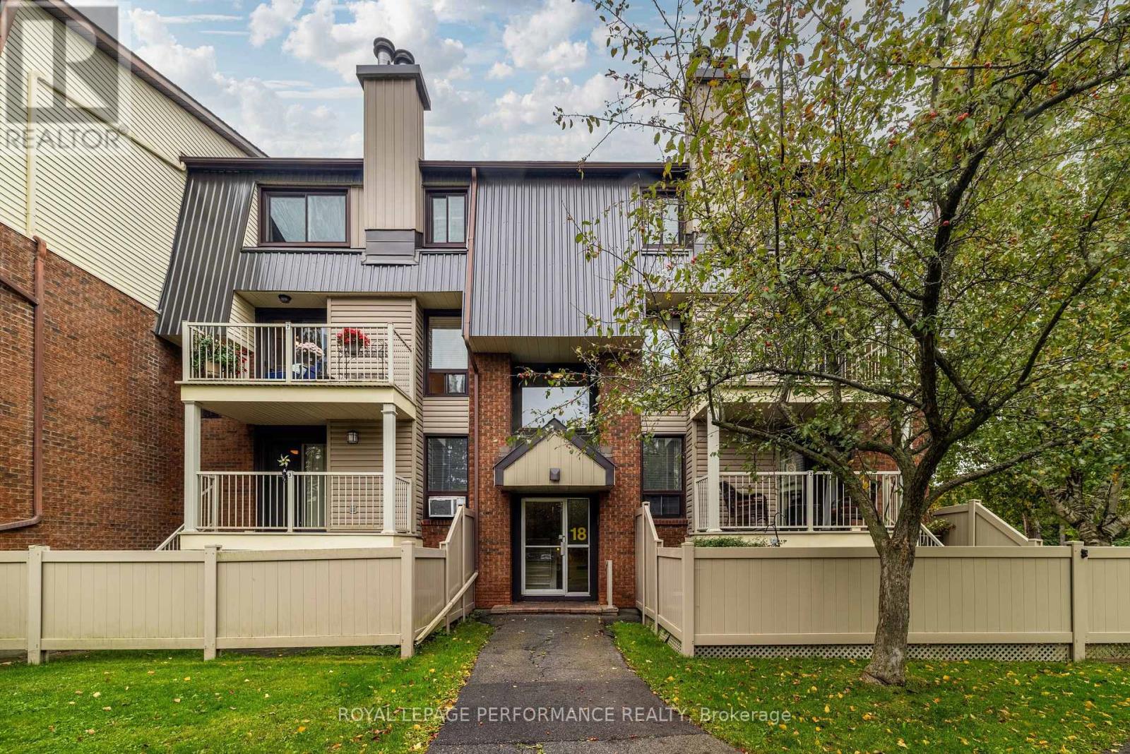 7 - 18 Sweetbriar Circle