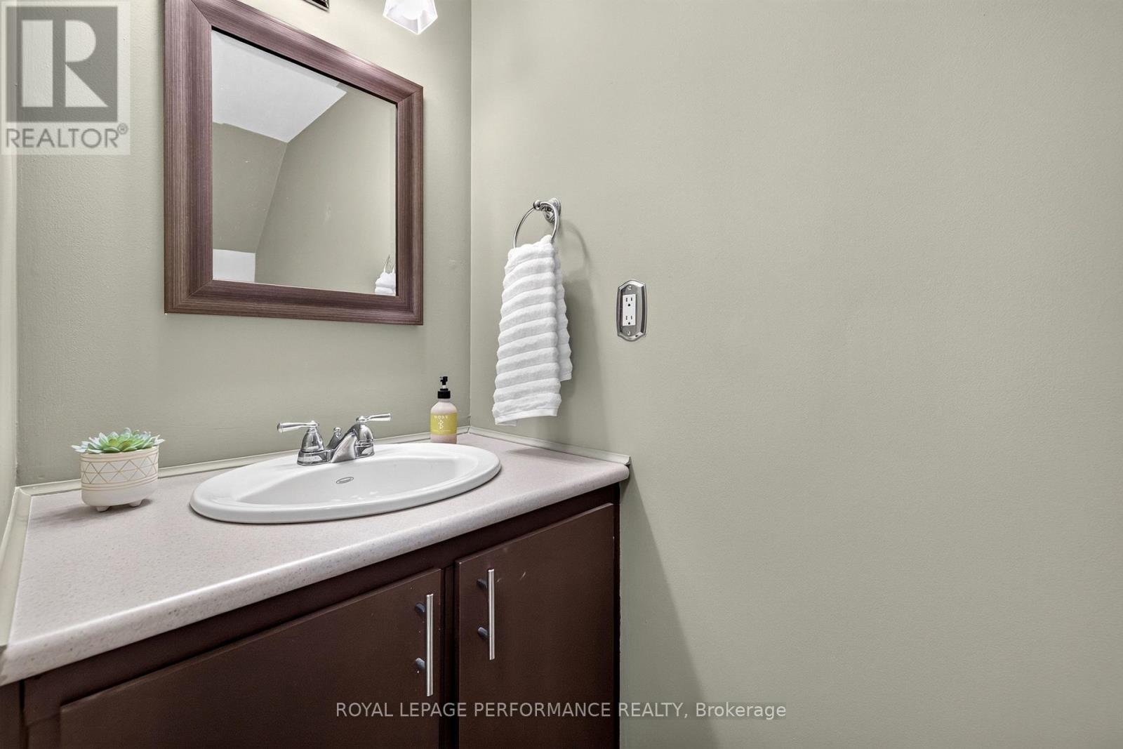 #7 18 SWEETBRIAR CIRCLE - 6