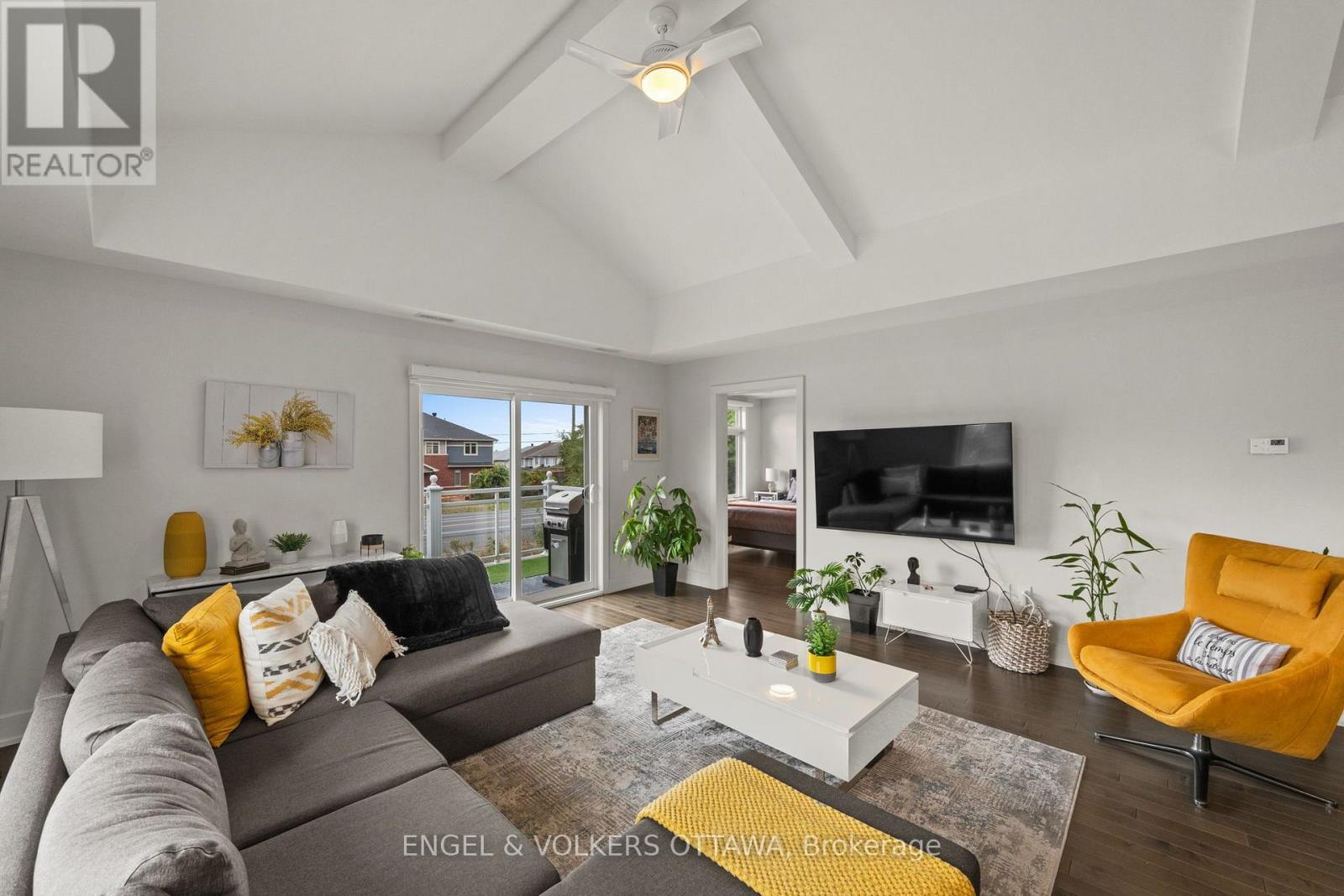 244 MULLIN PRIVATE - 13
