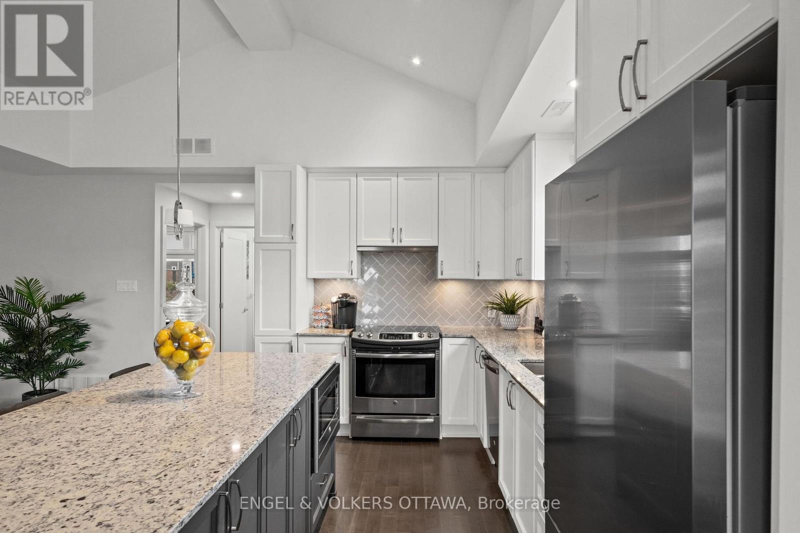 244 MULLIN PRIVATE - 9