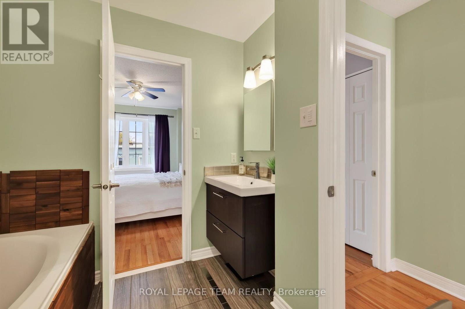 #11 13 ROBINSON AVENUE - Image 14
