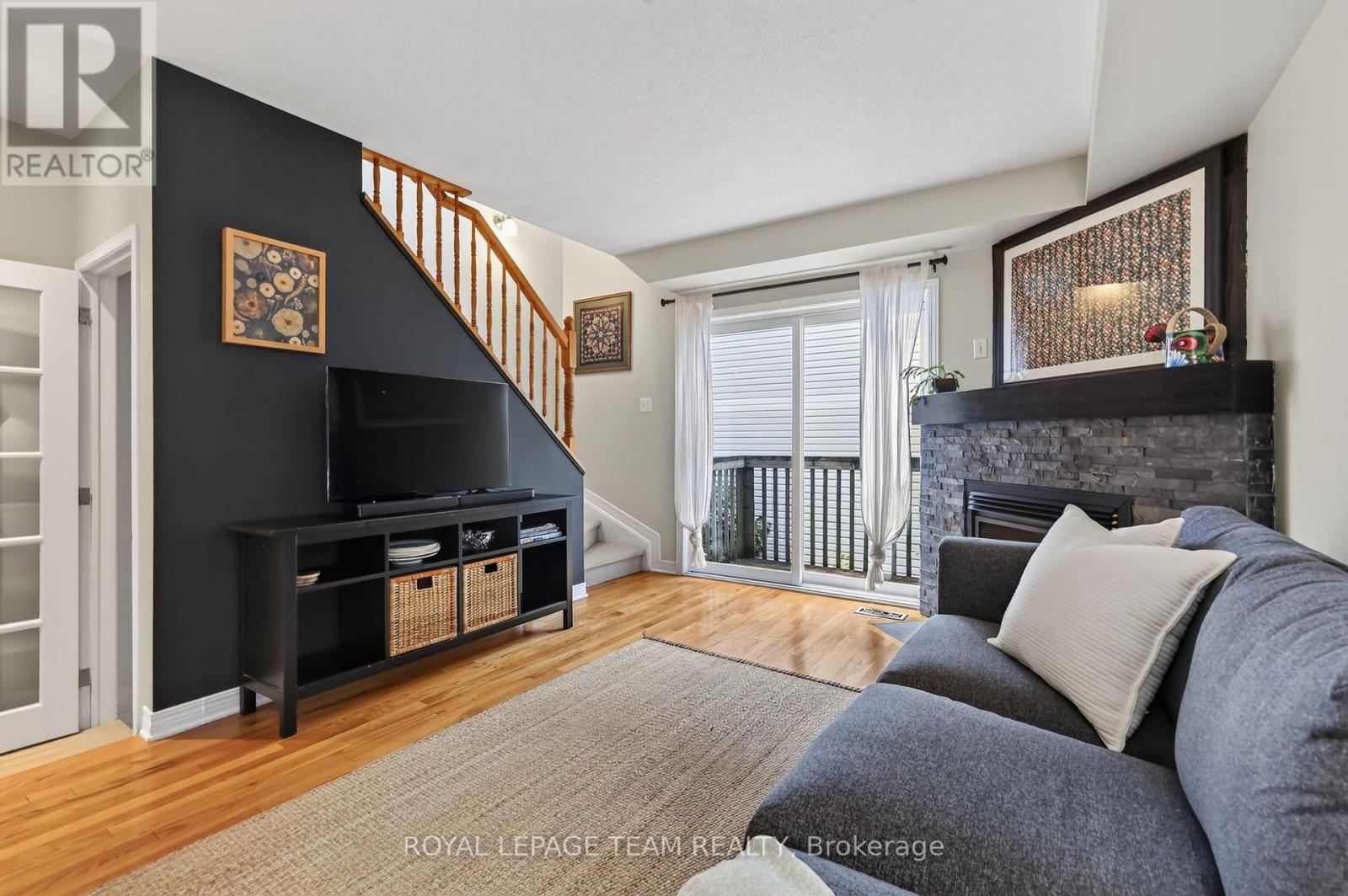 #11 13 ROBINSON AVENUE - Image 7