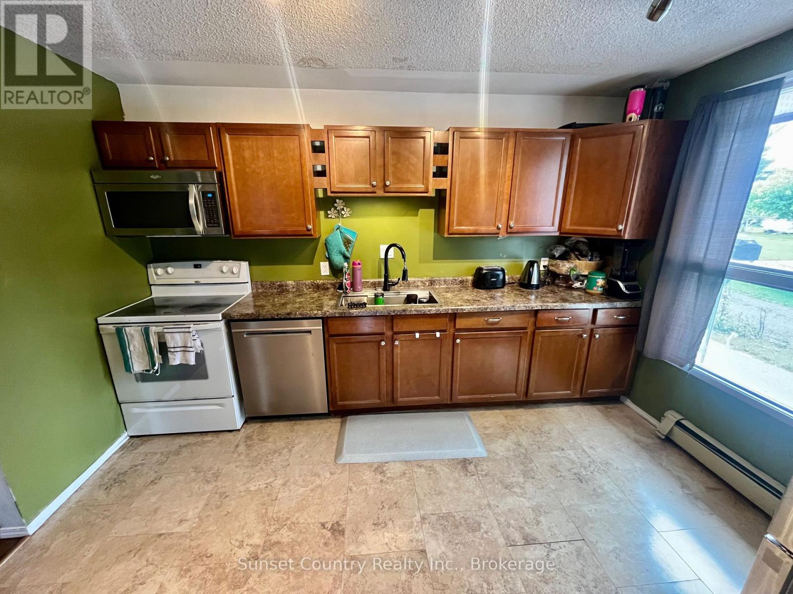 182 WILDE STREET - 7