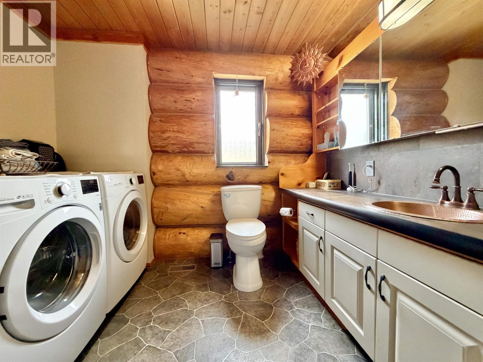 2175 WHITE ROAD - 12