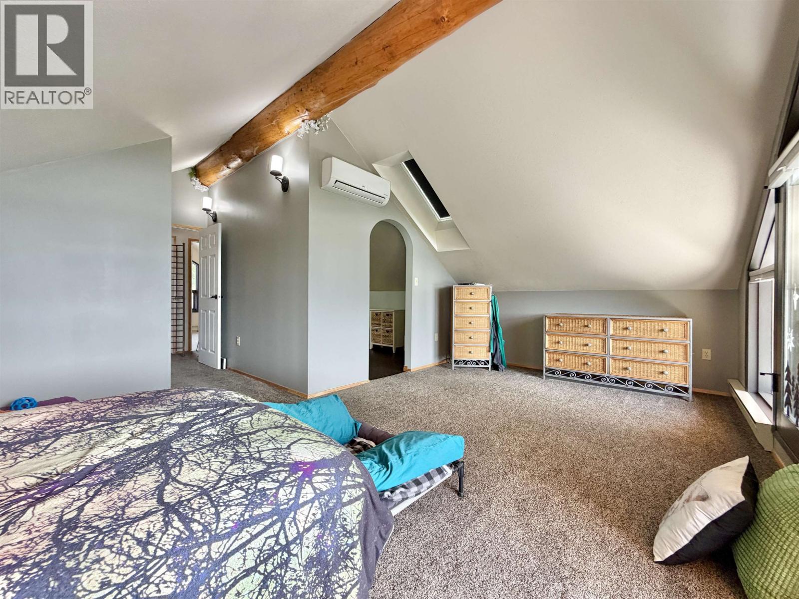 2175 WHITE ROAD - 17
