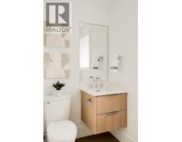 3 2268 Bowker Ave, Oak Bay, BC V8R2E4 Photo 33