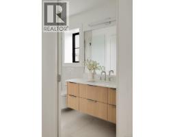 3 2268 Bowker Ave, Oak Bay, BC V8R2E4 Photo 38
