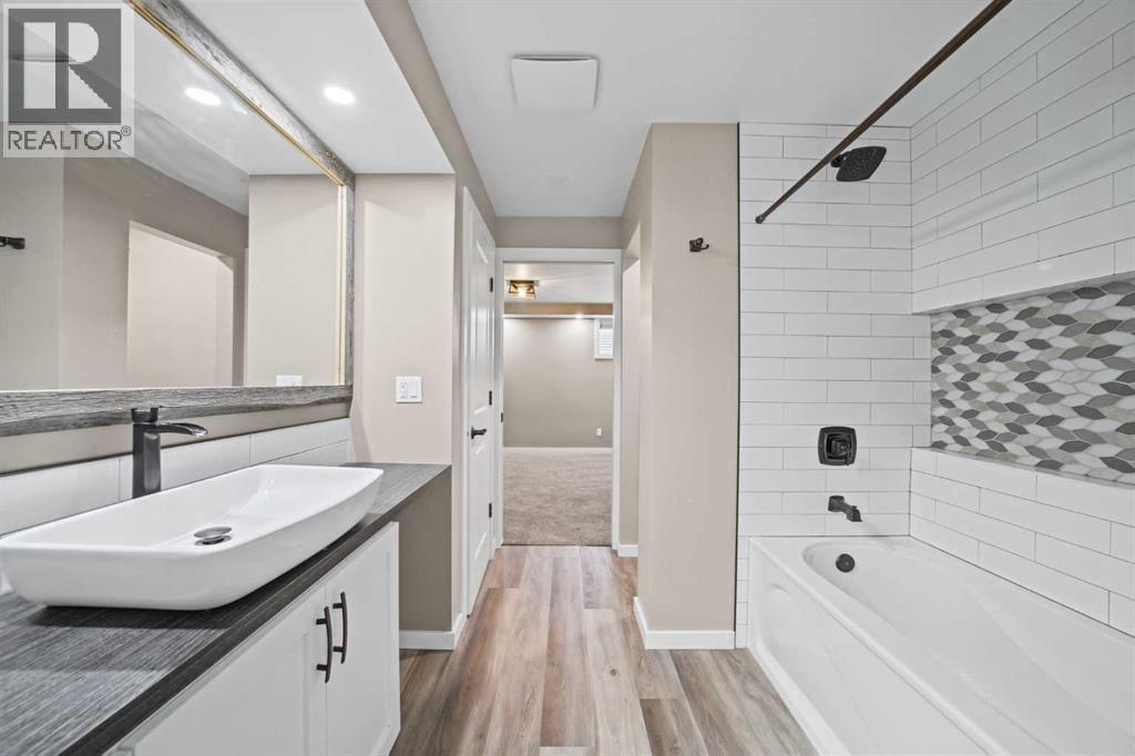 101 Clover Way - 24