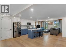 6036 Memorial Drive NE - photo 12