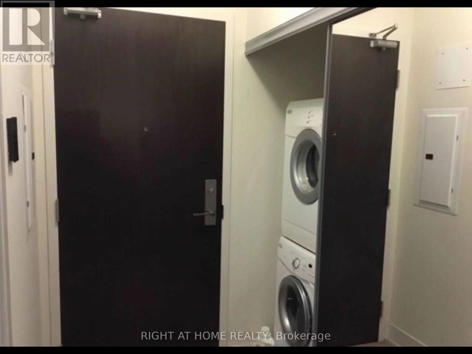 #409 88 SHEPPARD AVENUE E - 7