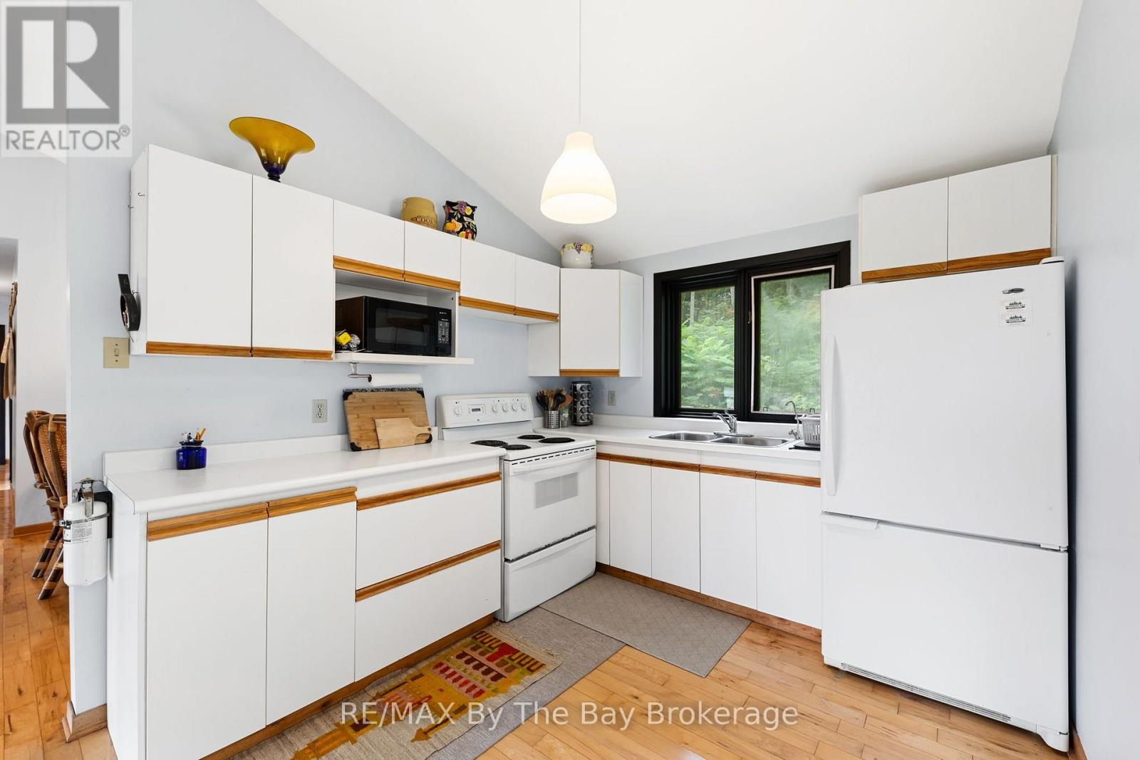 20 ISLAND 404/QUARRY ISLAND - 24