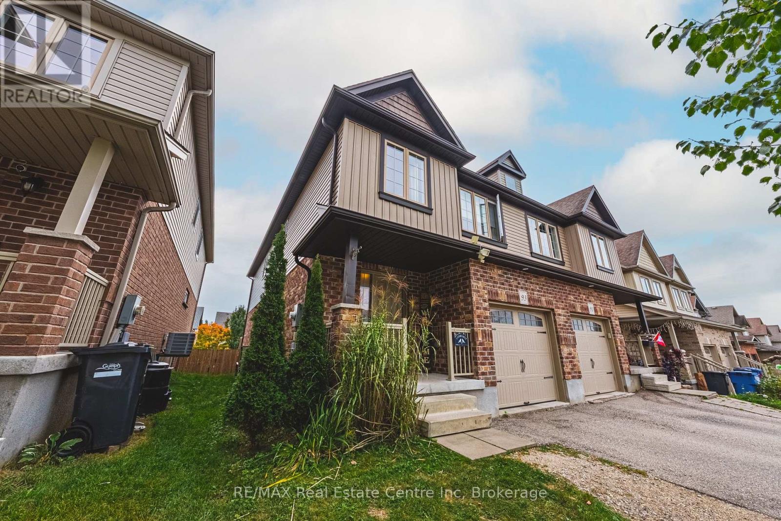 93 COULING CRESCENT - 2