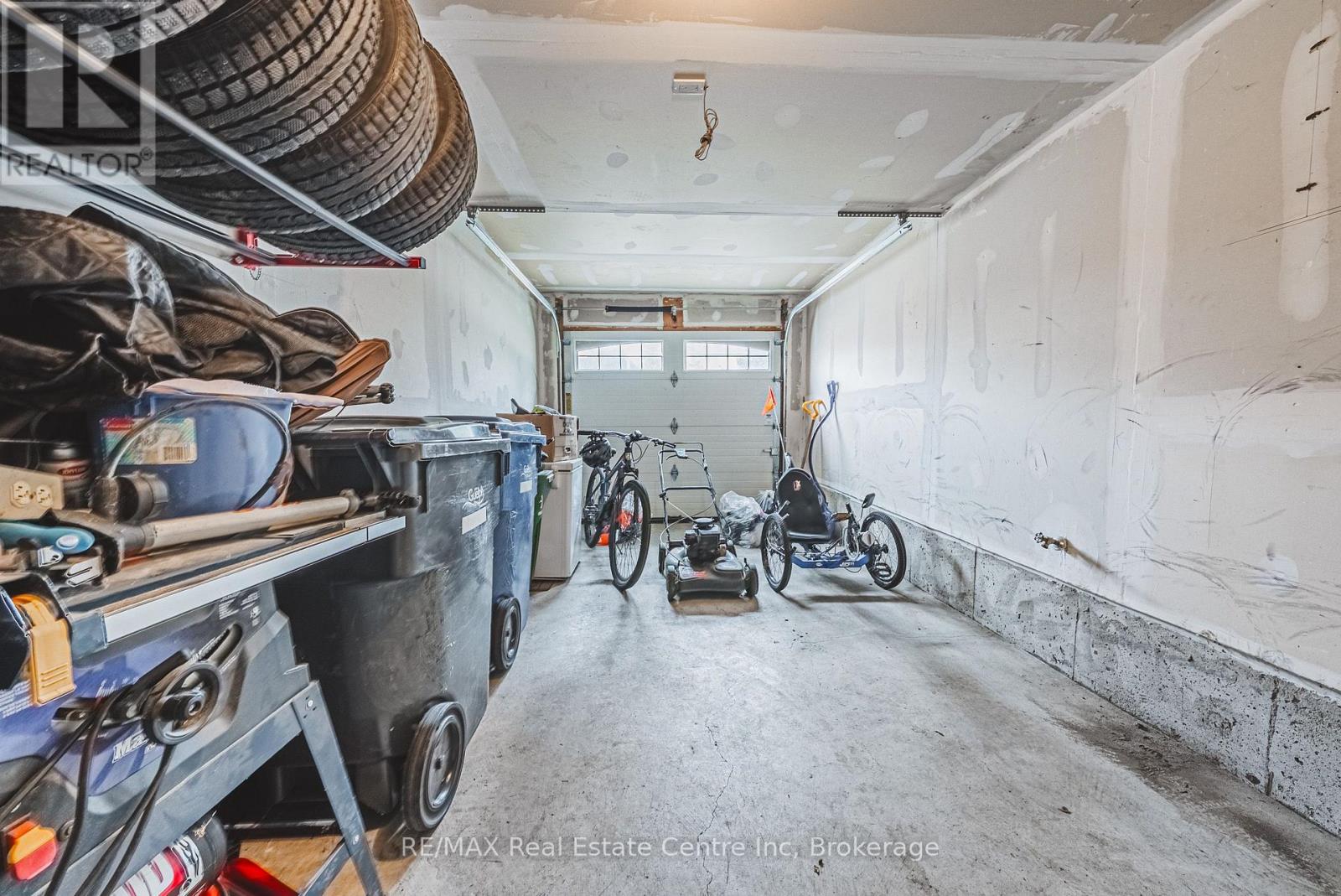 93 COULING CRESCENT - 29
