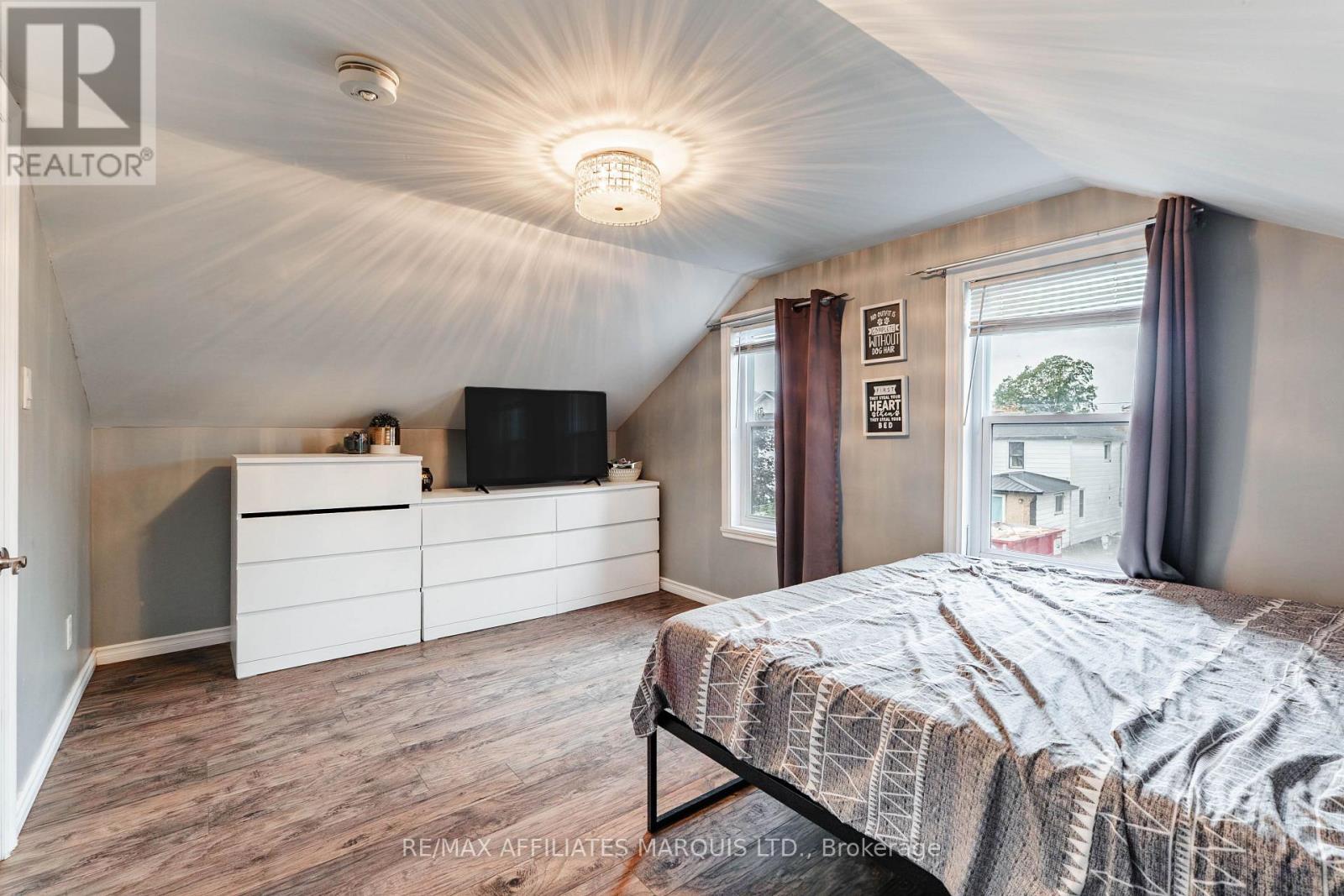 222 BELMONT STREET - 20