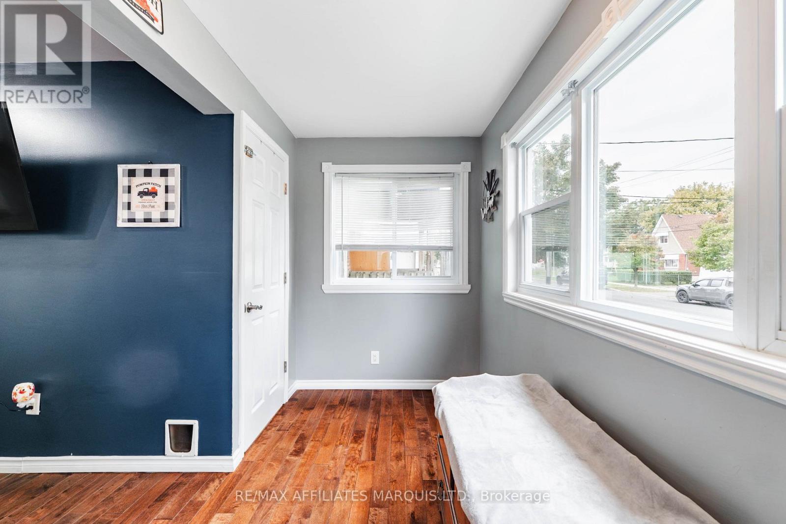 222 BELMONT STREET - 5