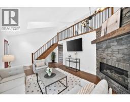 5pc Bathroom - 328 3 Street Ne, Calgary, AB T2E7W5 Photo 9
