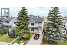 136 Martindale Drive NE - photo 2