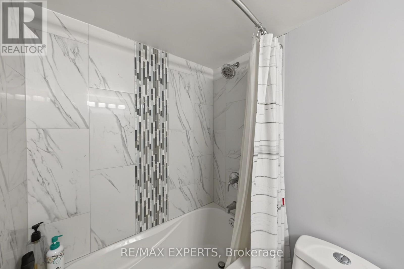 #605 5 WELDRICK ROAD W - 32