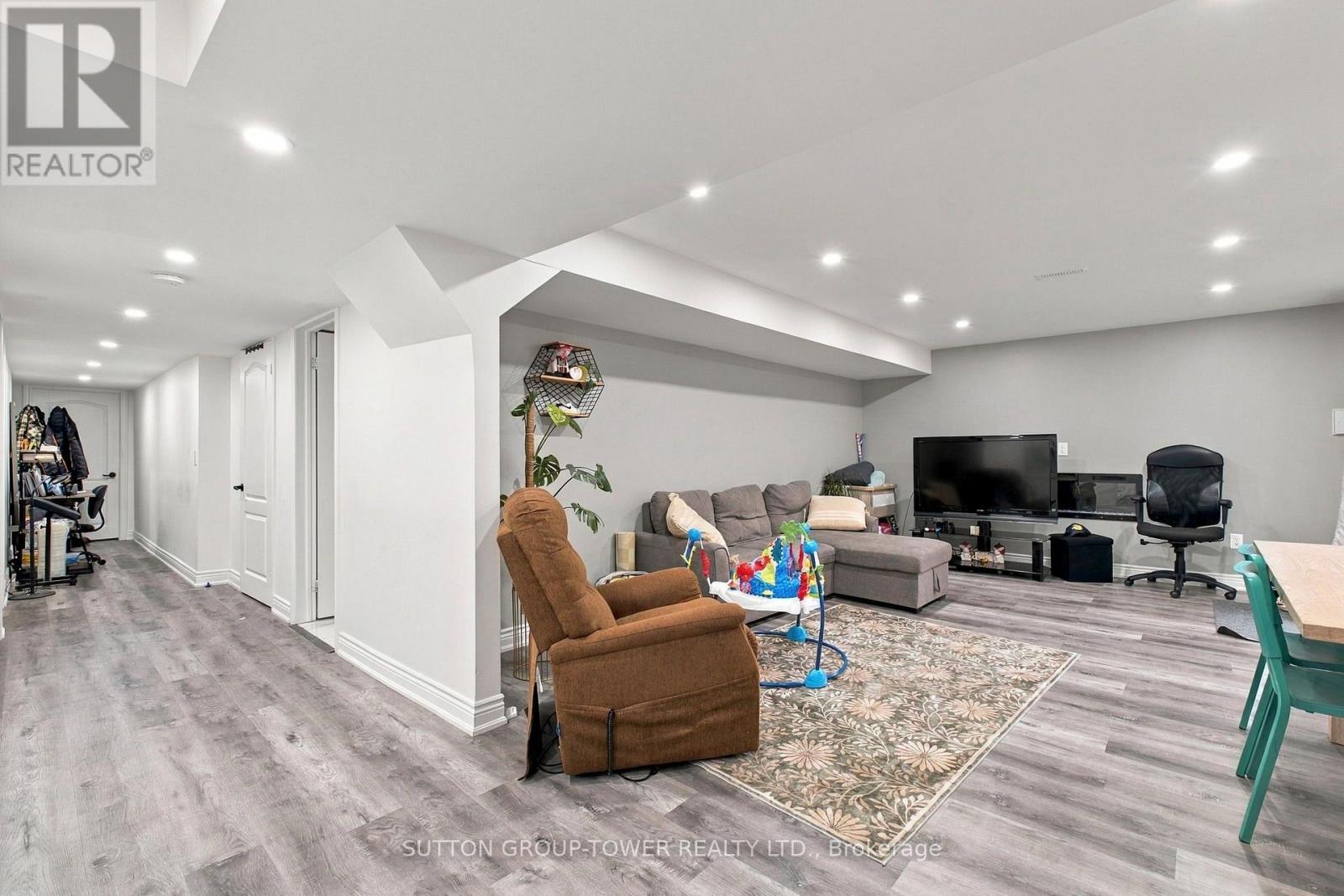 32 CYPRUS GLEN - Image 37