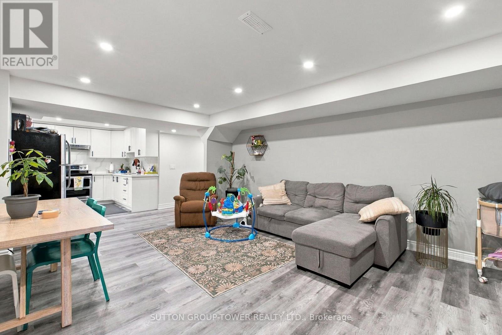 32 CYPRUS GLEN - Image 38
