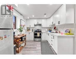 32 Cyprus Glen, East Gwillimbury, ON L9N0S8 Photo 34