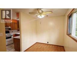 Kitchen - 610 7th Avenue, Montrose, BC V0G1P0 Photo 12