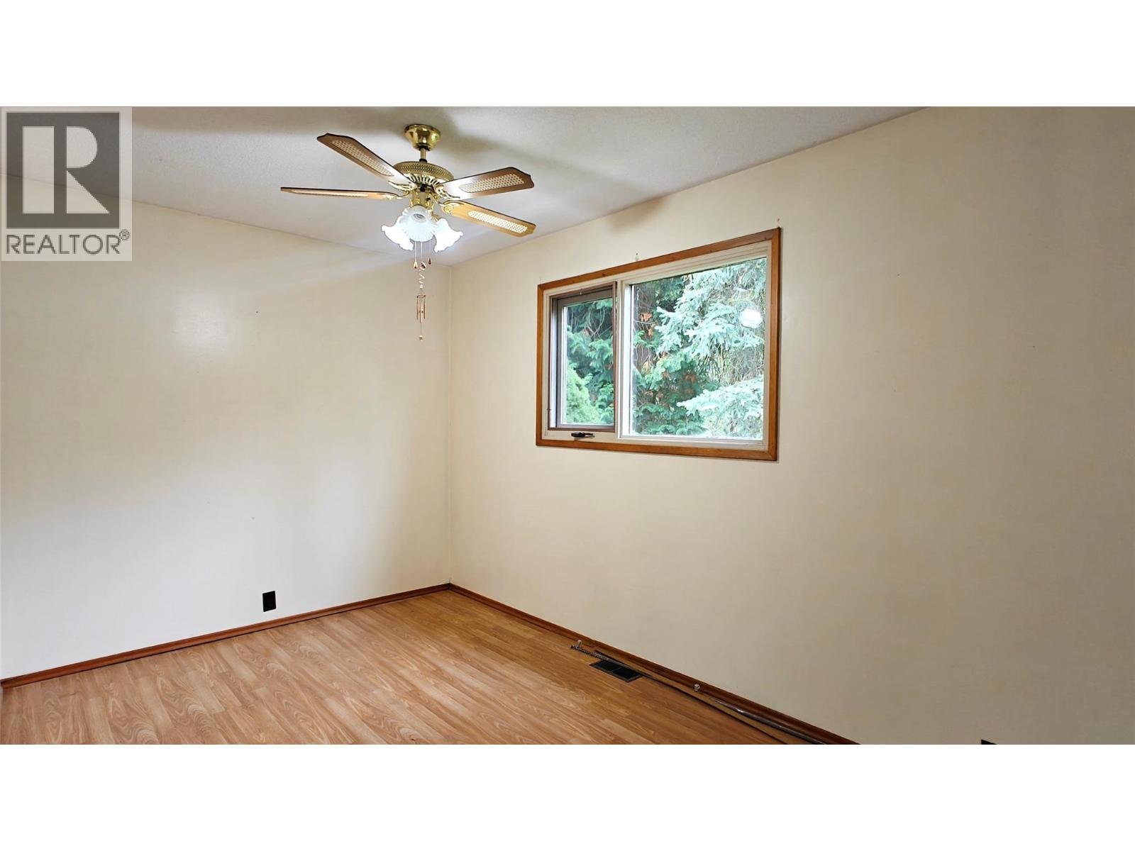 610 7th Avenue - Image 11
