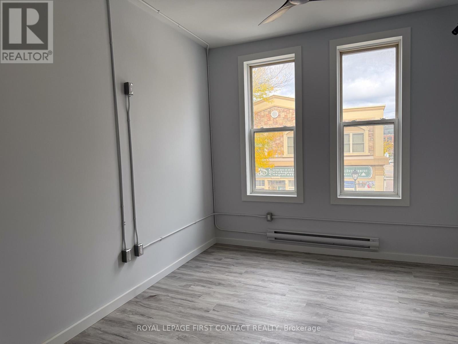 A-23 Peter Street, Orillia photo 10
