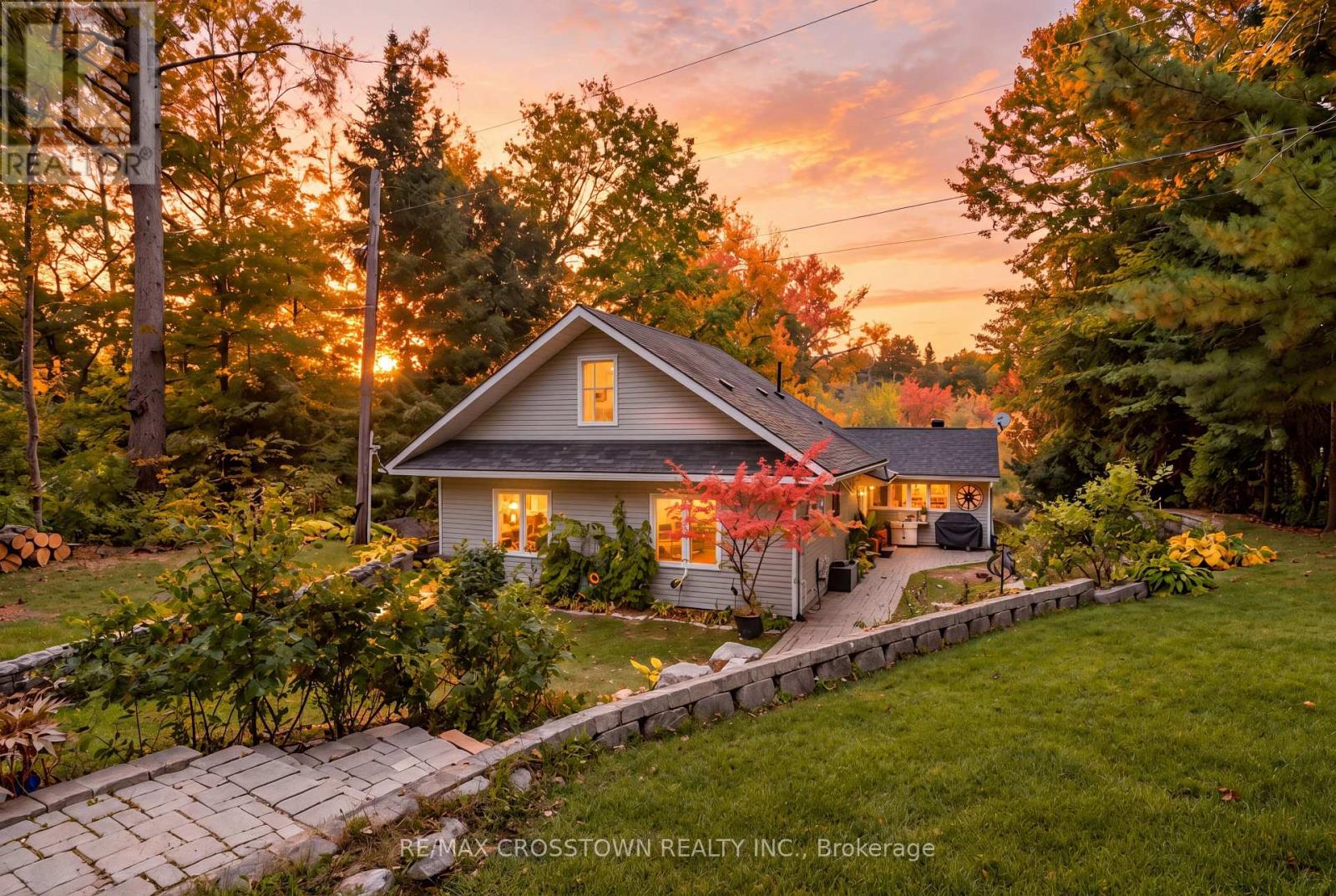 4454 Rosalyn Drive, Severn photo 2