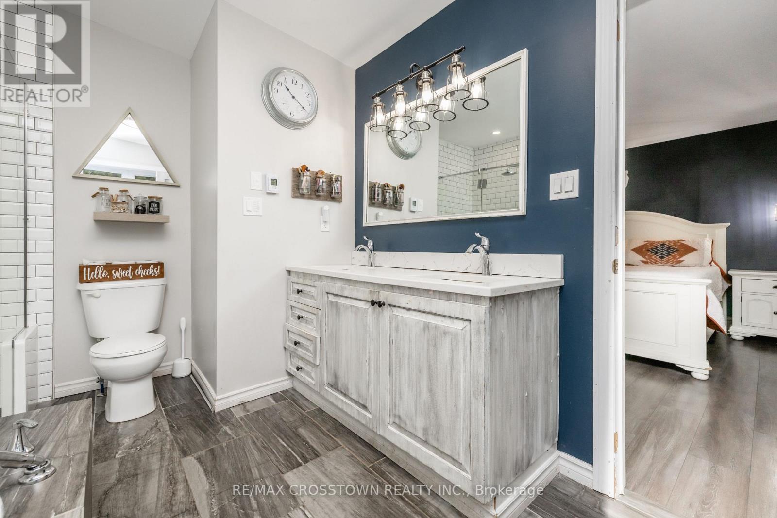 4454 Rosalyn Drive, Severn photo 34