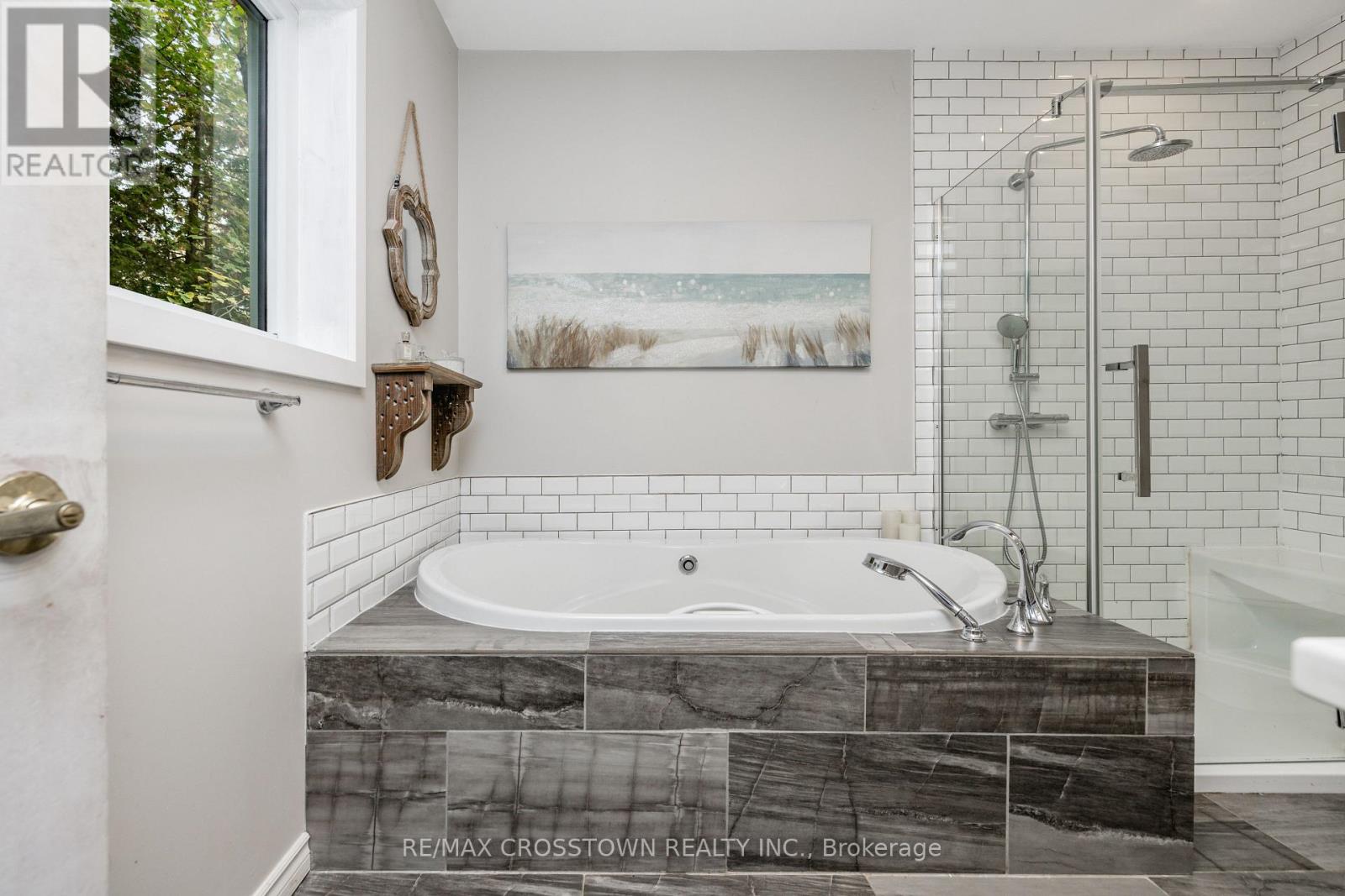 4454 Rosalyn Drive, Severn photo 36