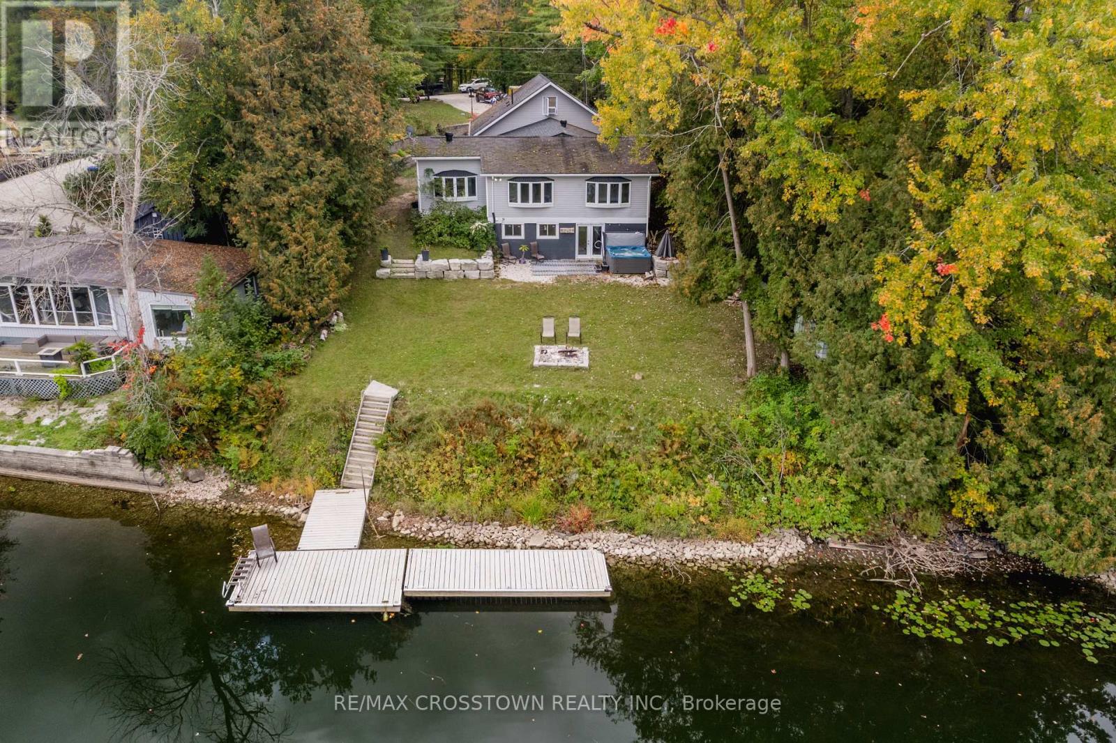 4454 Rosalyn Drive, Severn photo 4