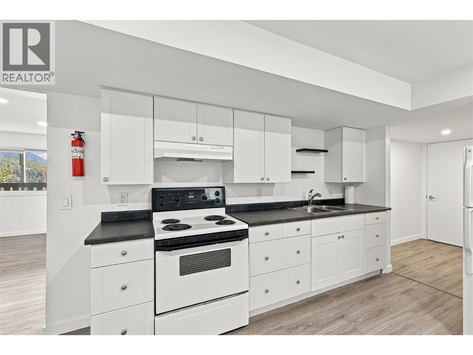 3273 McLeod Road - 41