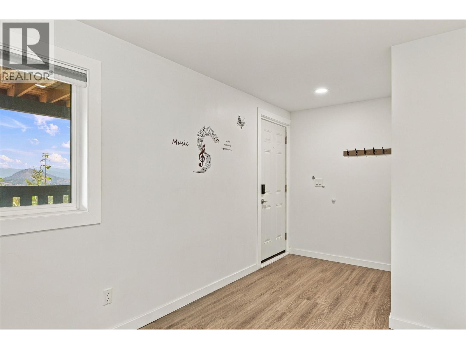 3273 McLeod Road - 33