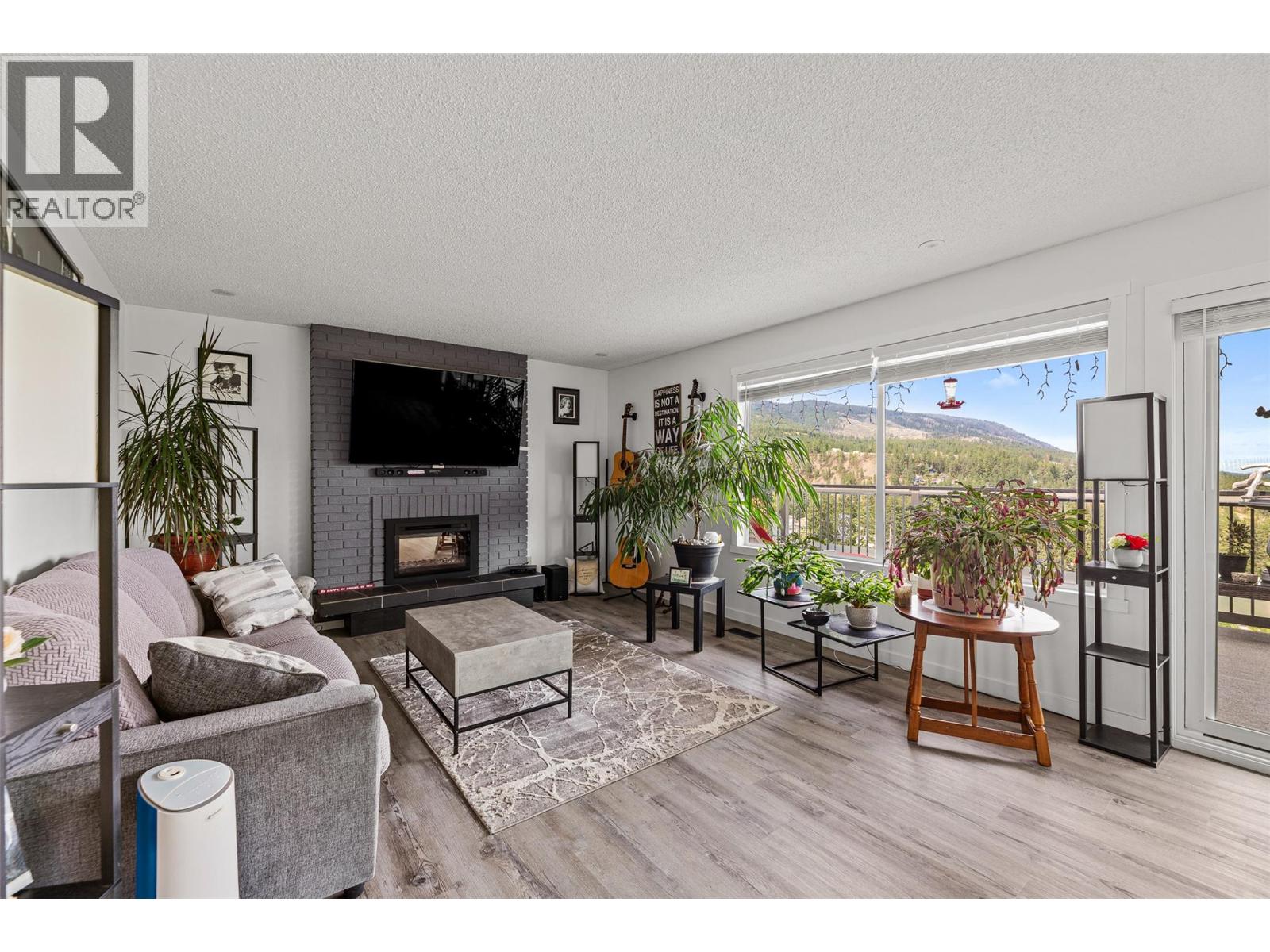 3273 McLeod Road - 7