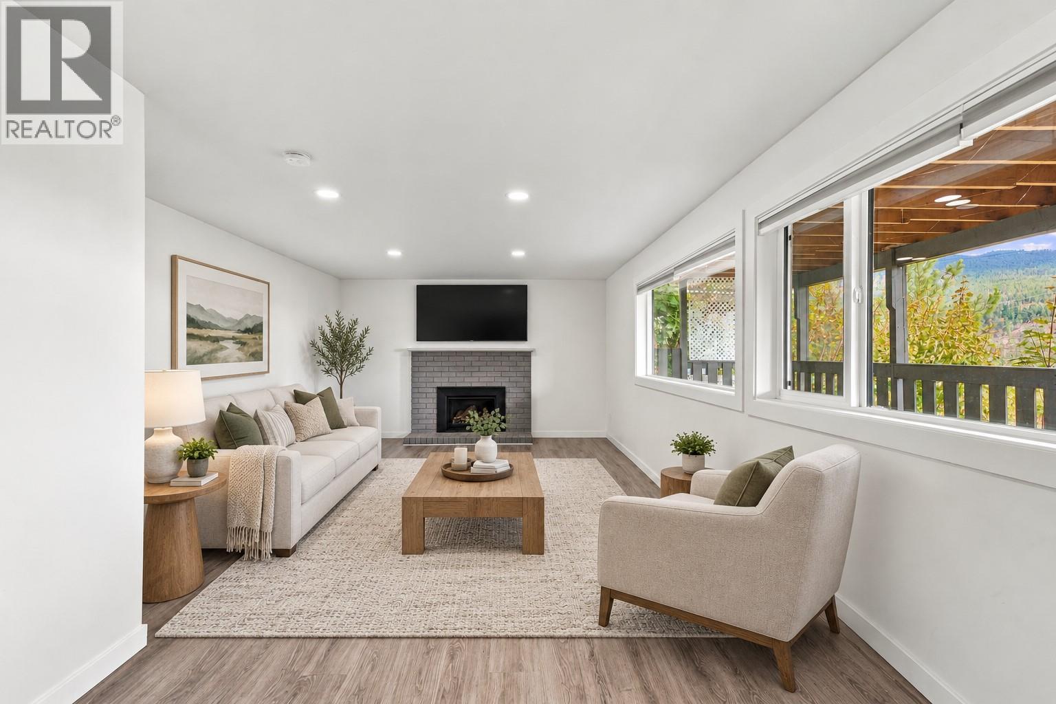 3273 McLeod Road - 34