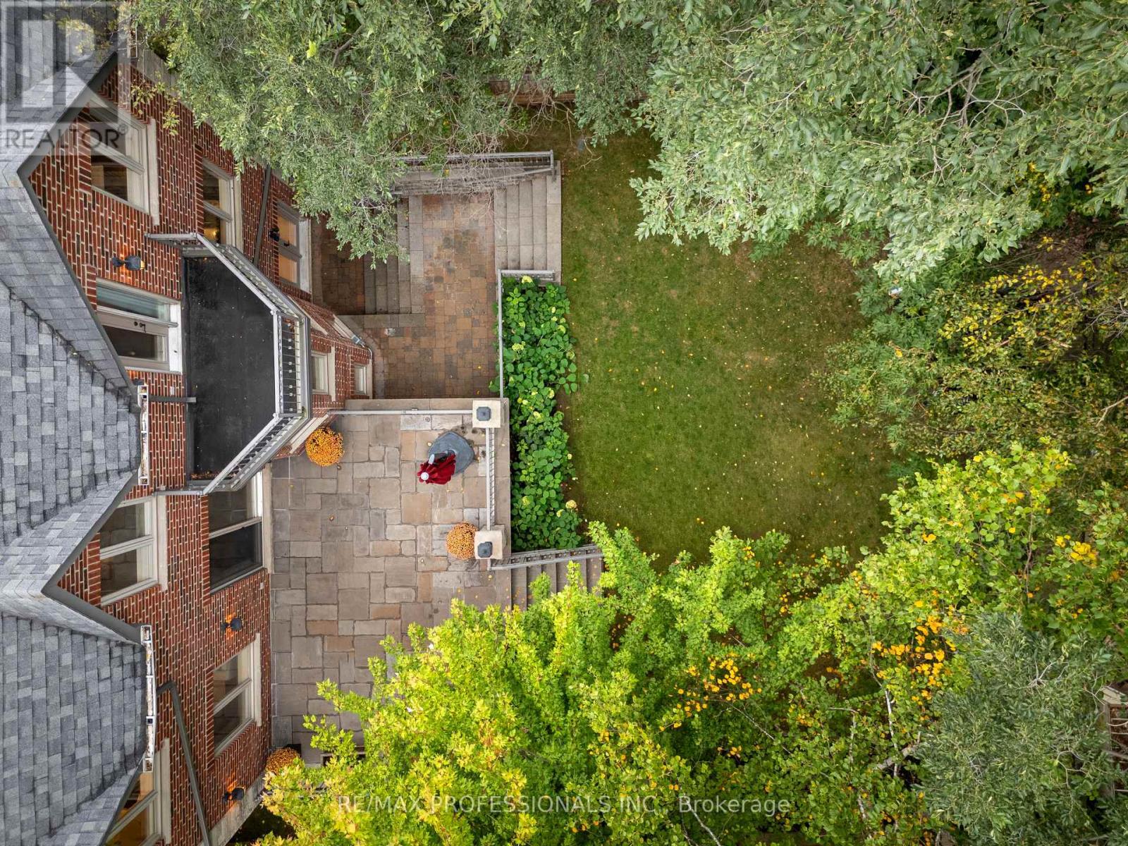 18 HILLCROFT DRIVE - Image 49