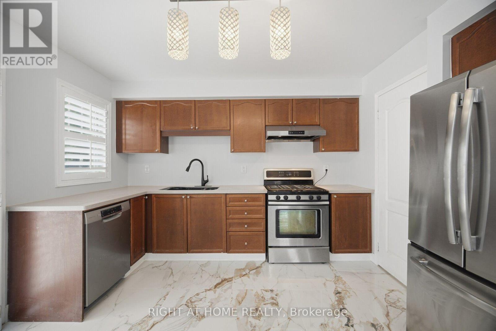 355 Brisdale Drive, Brampton, ON photo 14
