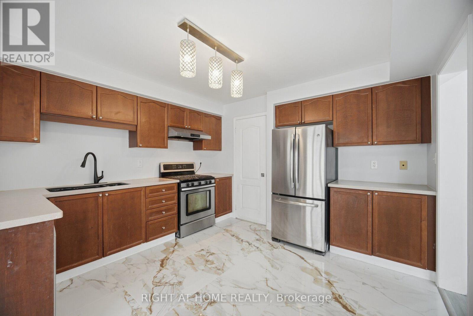 355 Brisdale Drive, Brampton, ON photo 15