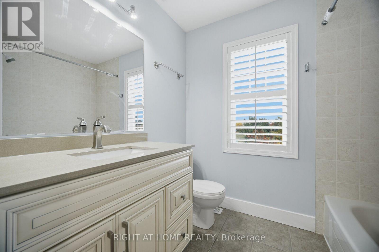 355 Brisdale Drive, Brampton, ON photo 24