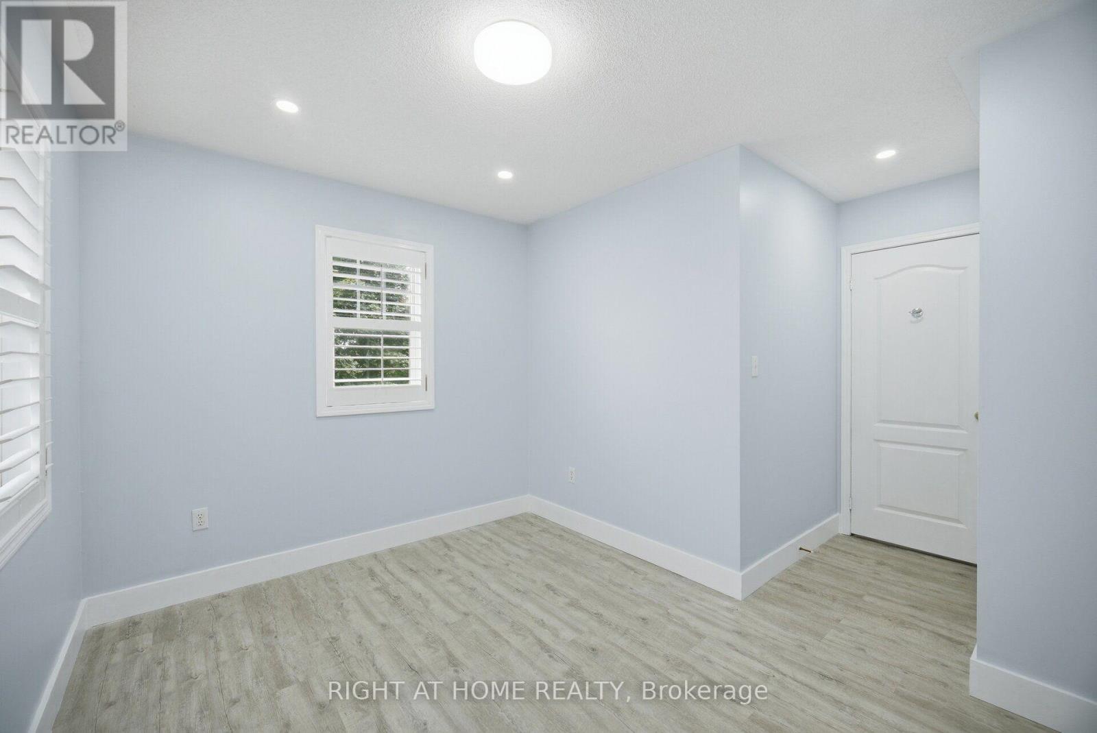 355 BRISDALE DRIVE - 29