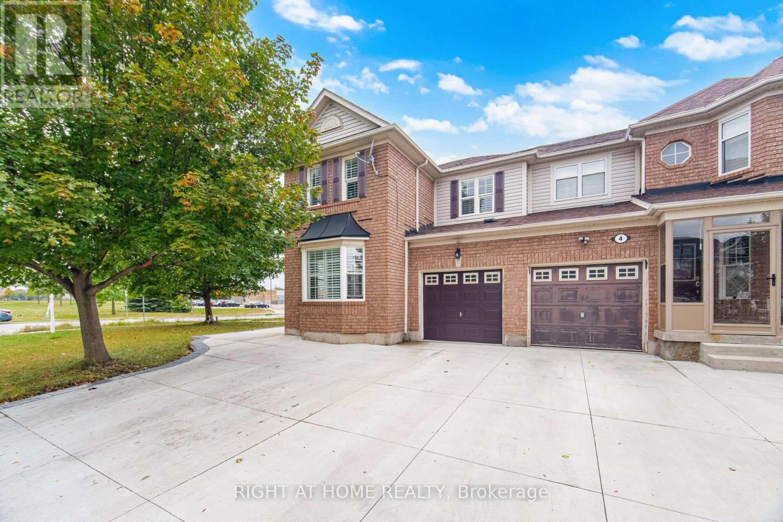 355 BRISDALE DRIVE - 4