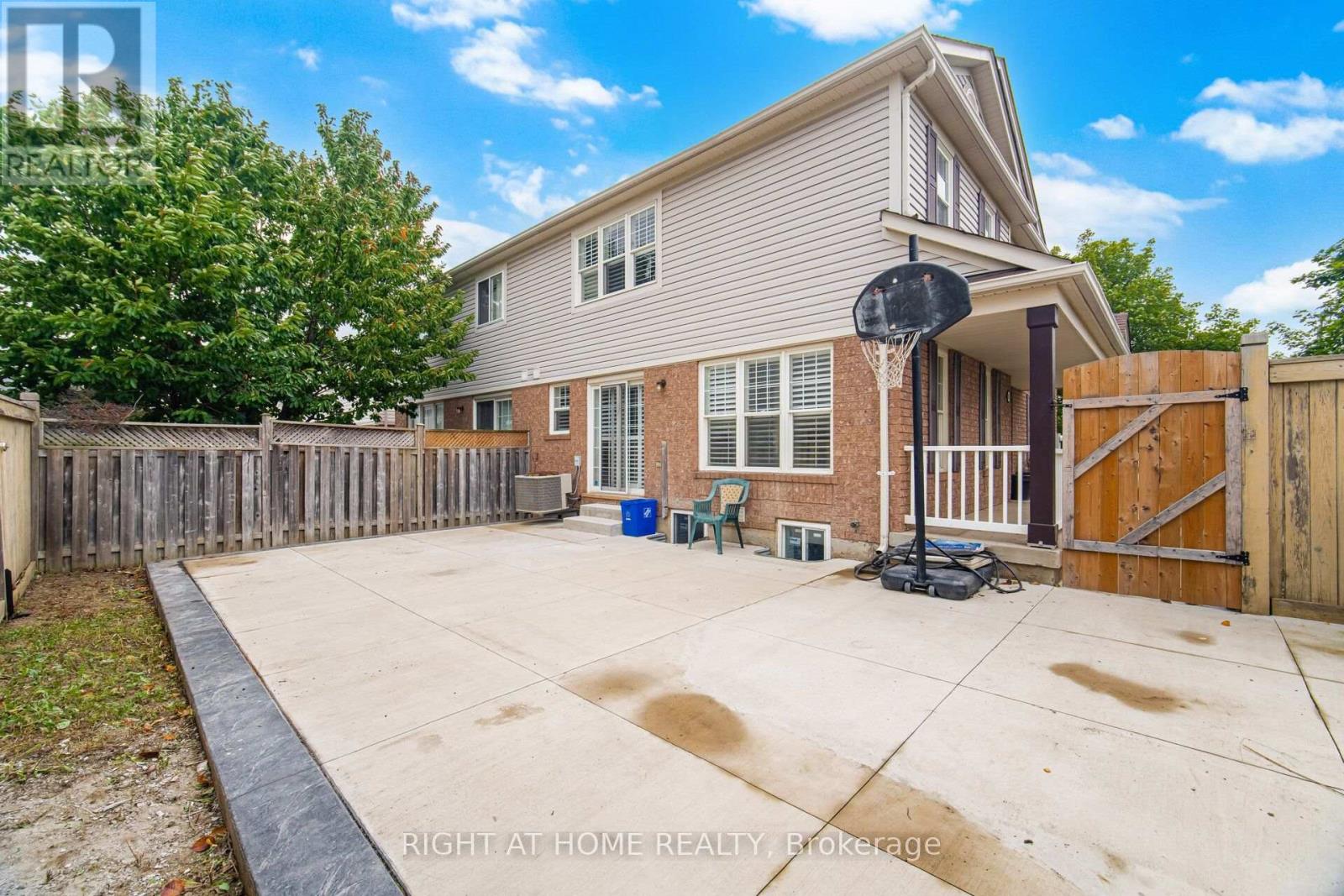 355 BRISDALE DRIVE - 47