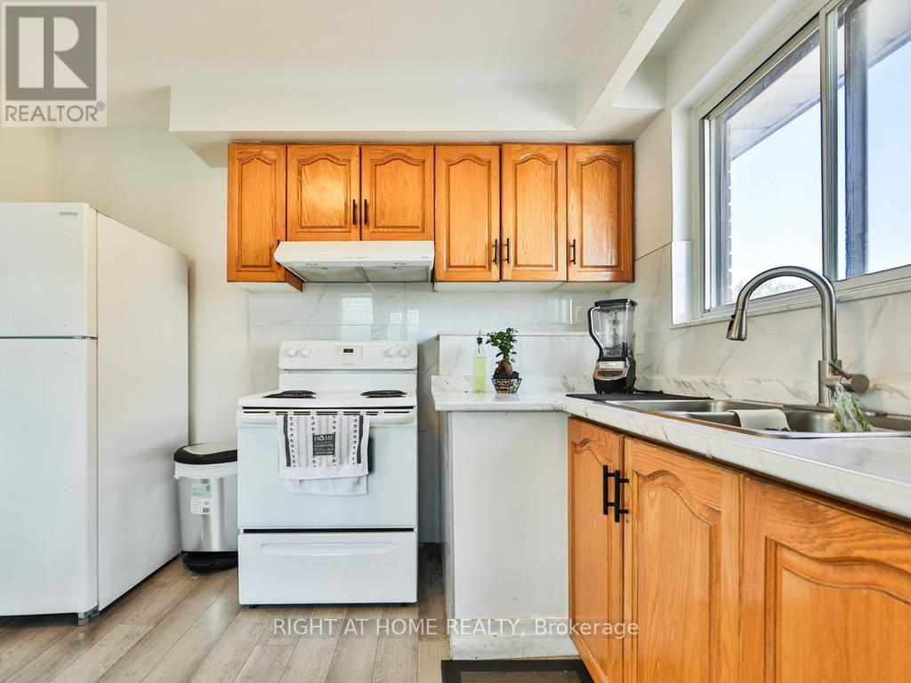 3174 Weston Road, Toronto, ON photo 12