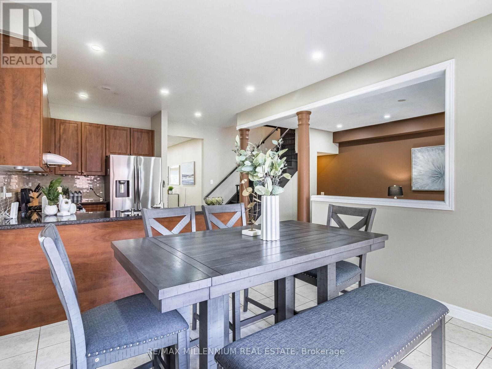 172 PEFFERLAW CIRCLE - 12
