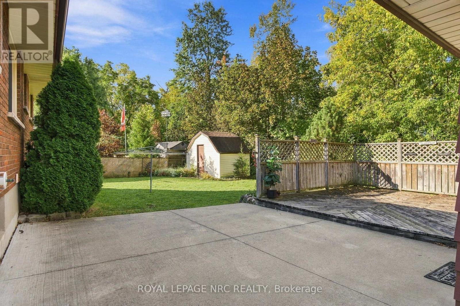 13 HARDWOOD GROVE - 36