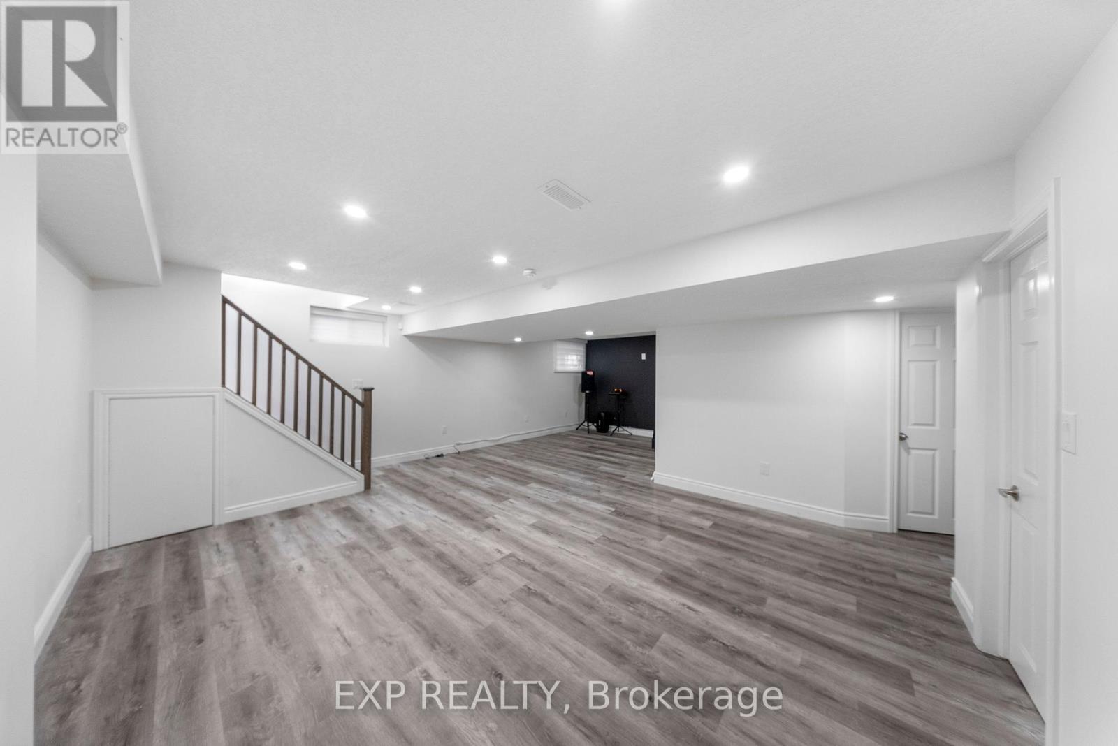577 Waterton Drive, Waterloo, ON photo 37