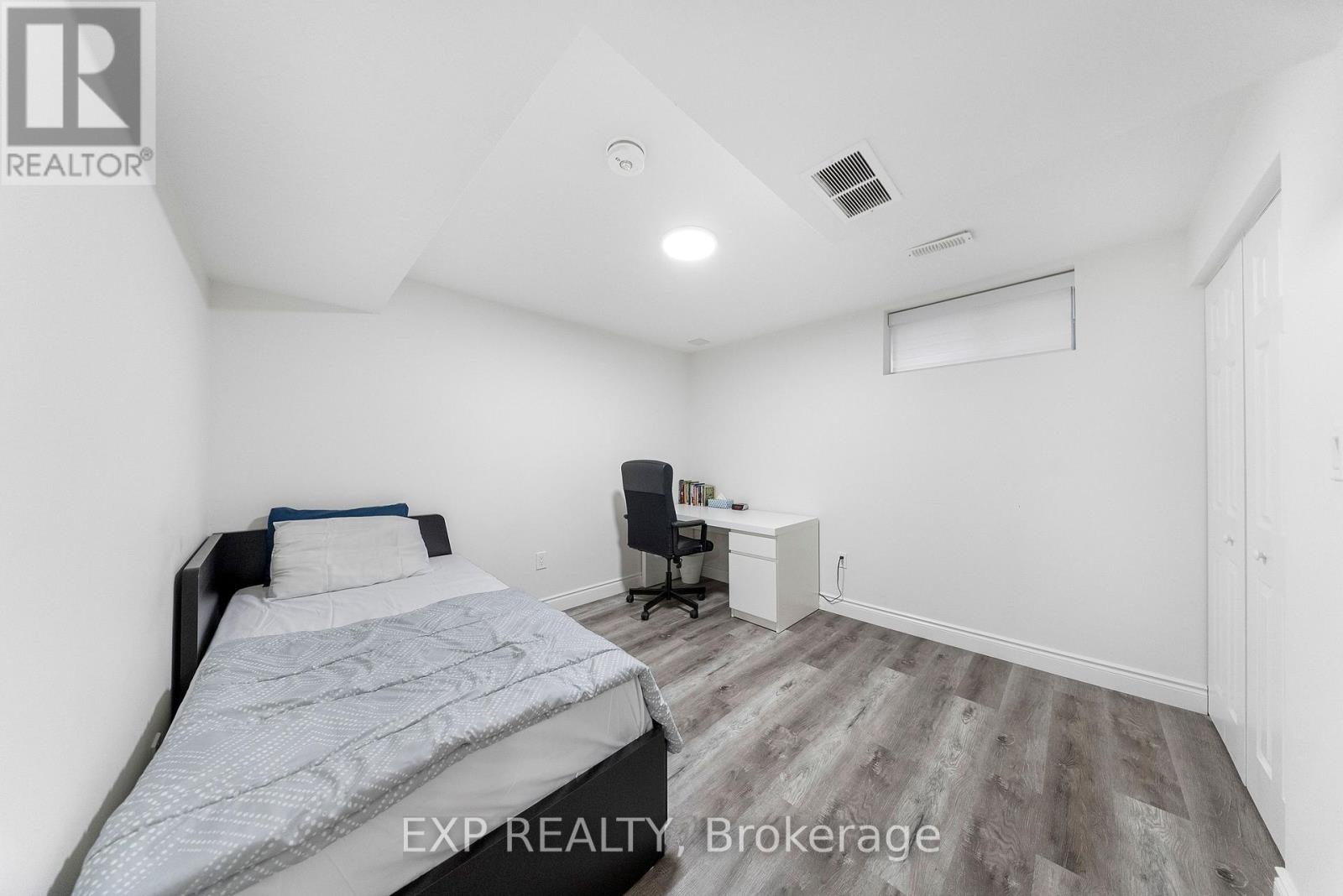 577 Waterton Drive, Waterloo, ON photo 39