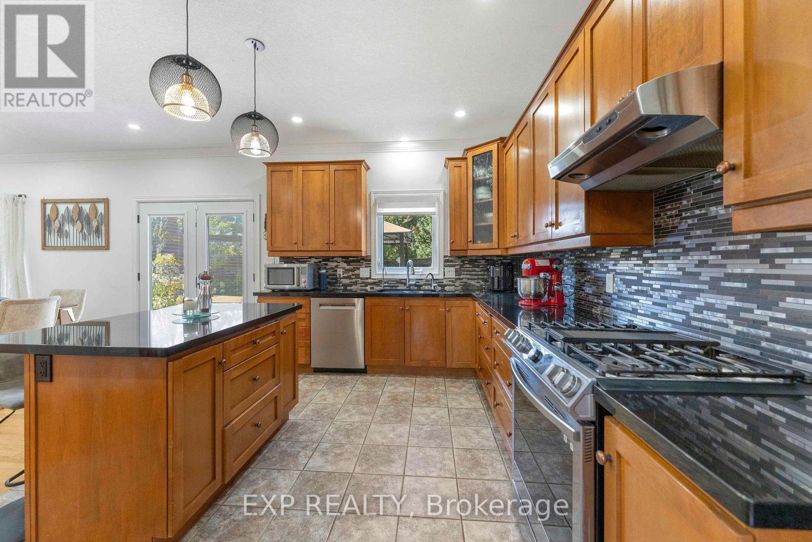 577 Waterton Drive, Waterloo, ON photo 8