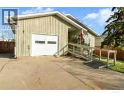 4pc Bathroom - 6 Woodland Close, Sylvan Lake, AB T4S1L9 Photo 6